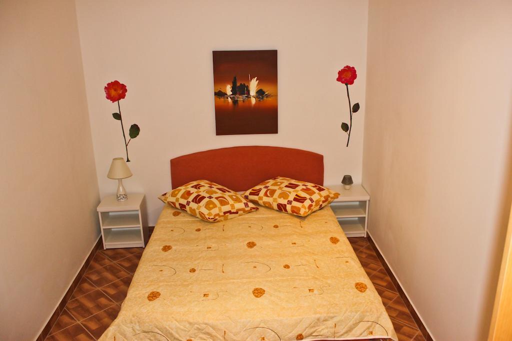 Apartment Leona Split Room photo